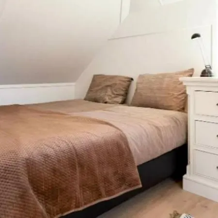 Casa de Férias Ruime Luxe Prive Villa Nr 55 Op Vakantiepark Bospark Ede *