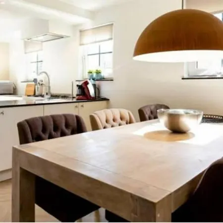 Ruime Luxe Prive Villa Nr 55 Op Vakantiepark Bospark Ede Casa de Férias *