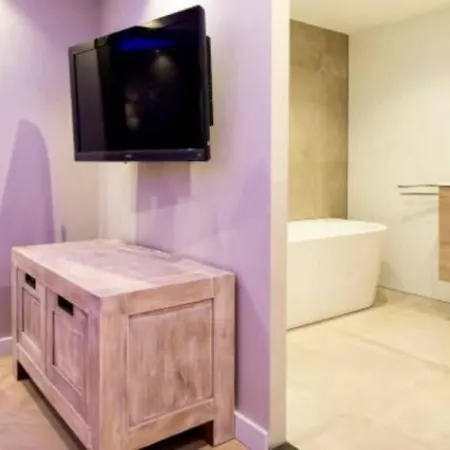 Ruime Luxe Prive Villa Nr 55 Op Vakantiepark Bospark Ede Ede